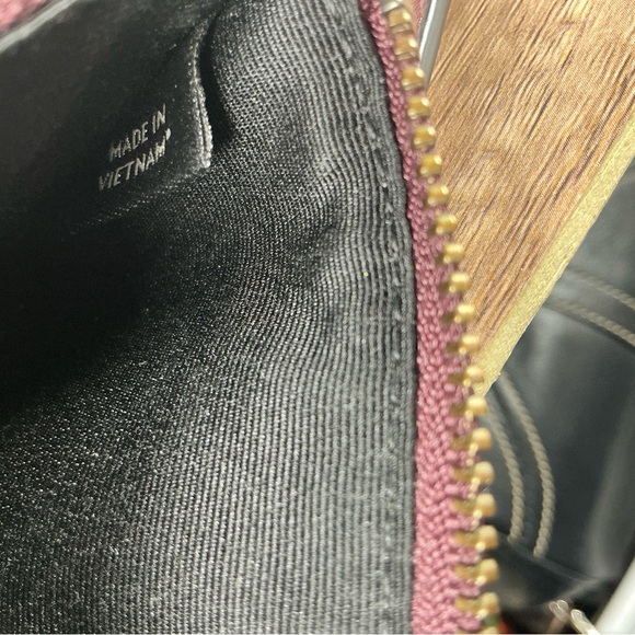 Coach Metallic Cherry Glittering Burgundy Wristlet Sparkly Bag Holidays - Picture 8 of 9